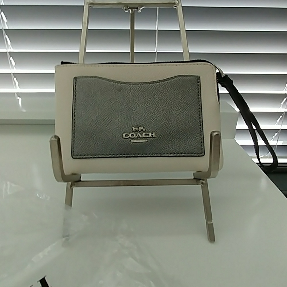 NWT COACH Color Block small wristlet - Picture 1 of 2